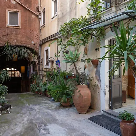 Cortile San Michele Catania